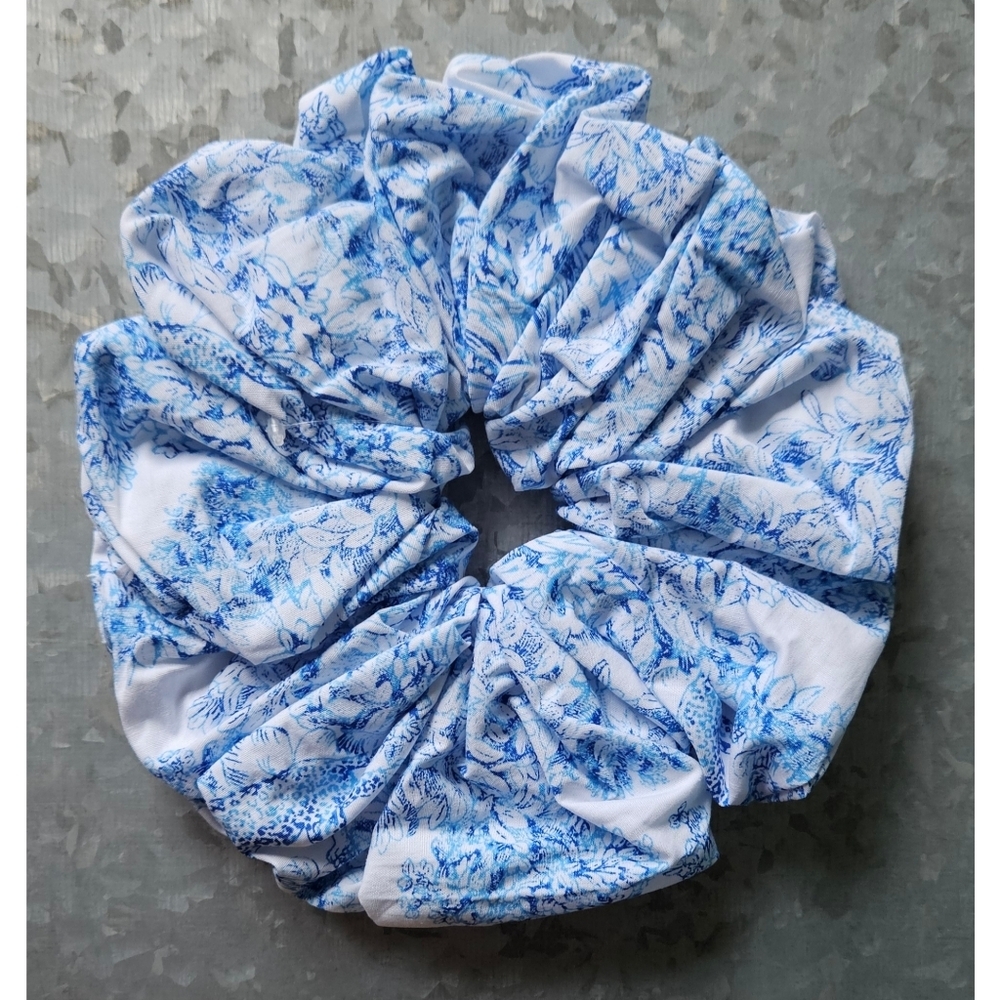 J.Crew Oversized Printed Scrunchie - Picture 2 of 4